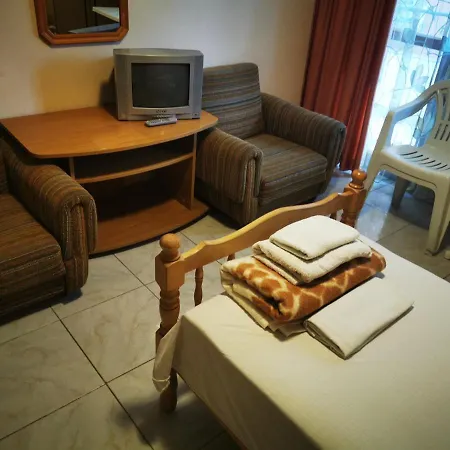 Two Bedroom In * נסבר