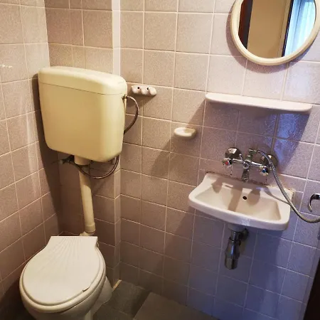 Two Bedroom In דירה