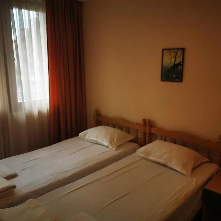 Two Bedroom In דירה *